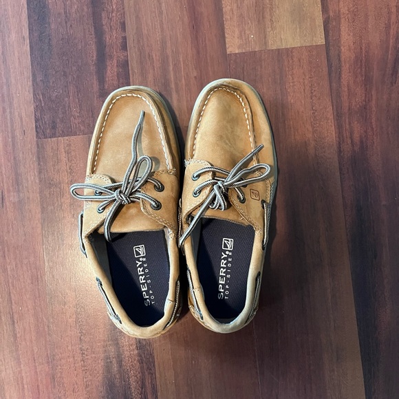 Boys Sperrys - Picture 2 of 3